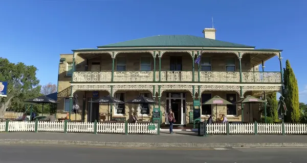 Richmond Arms Hotel